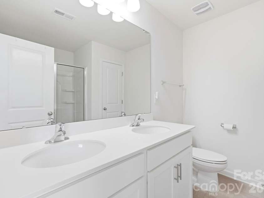 3157 Green Apple Drive, Dallas, NC 28034.  MLS# CAR4382079, YatesRealty ID 21734. 
