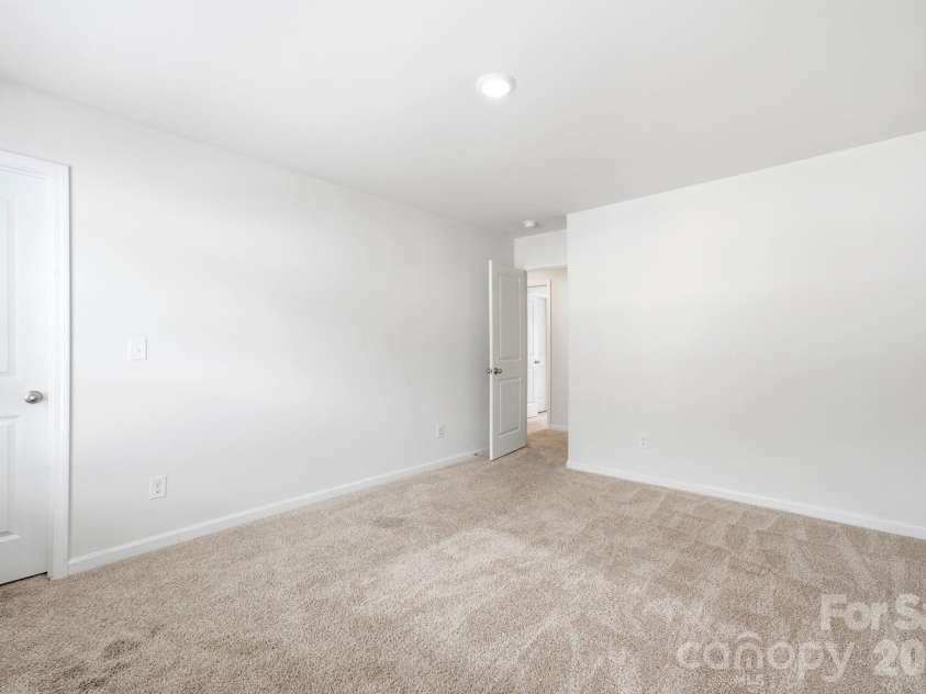 3157 Green Apple Drive, Dallas, NC 28034.  MLS# CAR4382079, YatesRealty ID 21734. 
