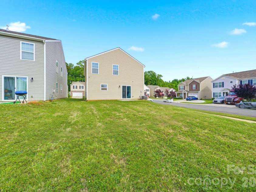 3157 Green Apple Drive, Dallas, NC 28034.  MLS# CAR4382079, YatesRealty ID 21734. 