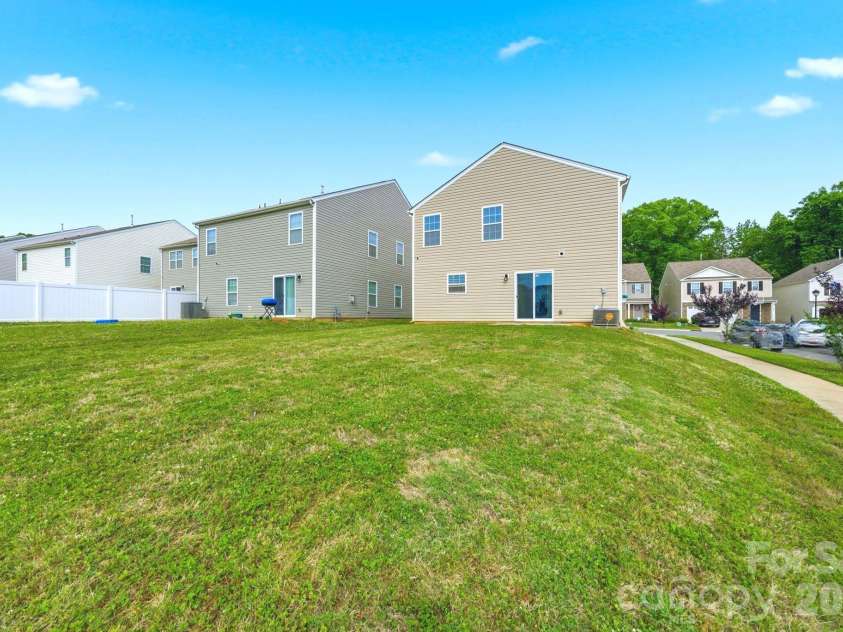 3157 Green Apple Drive, Dallas, NC 28034.  MLS# CAR4382079, YatesRealty ID 21734. 