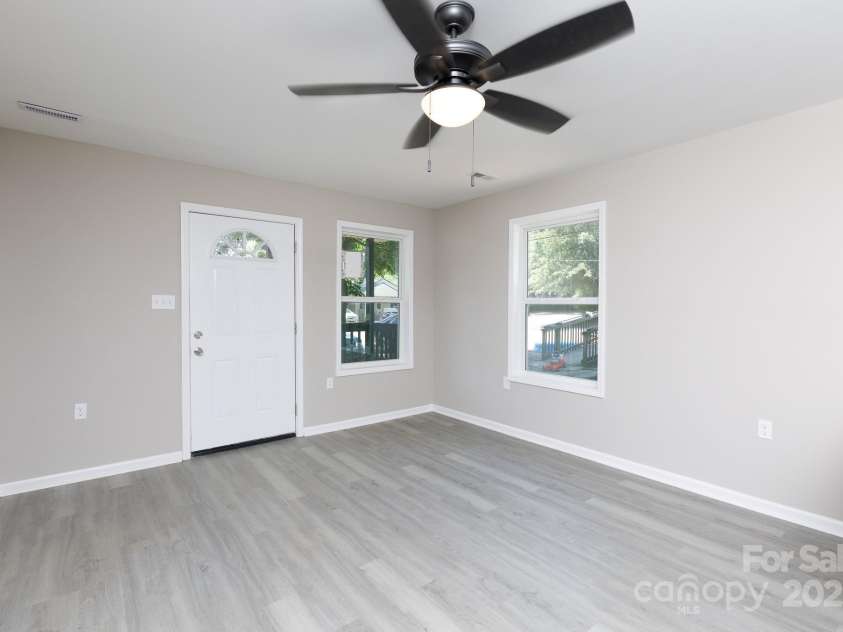 426 Williamson Street, Rock Hill, SC 29730.  MLS# CAR4274635, YatesRealty ID 21734. 