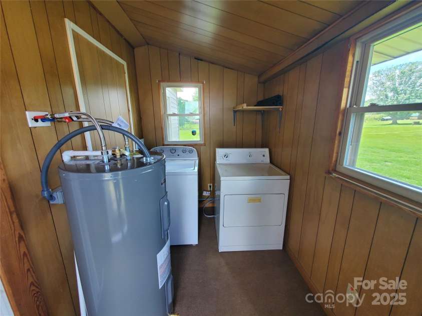 3558 Sunset Grill Street, Connelly Springs, NC 28612.  MLS# CAR4274422, YatesRealty ID 21735. Utility Rm