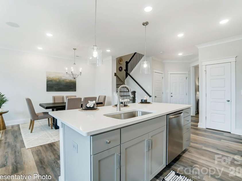 124 Pointer Trail, Troutman, NC 28166.  MLS# CAR4381982, YatesRealty ID 21736. Kitchen