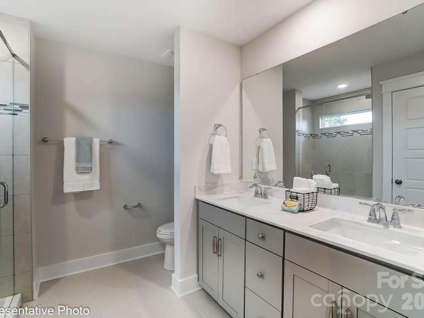 124 Pointer Trail, Troutman, NC 28166.  MLS# CAR4381982, YatesRealty ID 21736. Primary Bathroom
