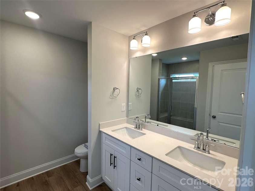 124 Pointer Trail, Troutman, NC 28166.  MLS# CAR4381982, YatesRealty ID 21736. Primary Bathroom