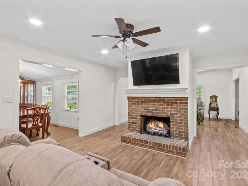 1043 Linneys Mill Road, Union Grove, NC 28689.  MLS# CAR4274249, YatesRealty ID 21737. 