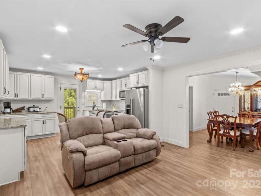 1043 Linneys Mill Road, Union Grove, NC 28689.  MLS# CAR4274249, YatesRealty ID 21737. 