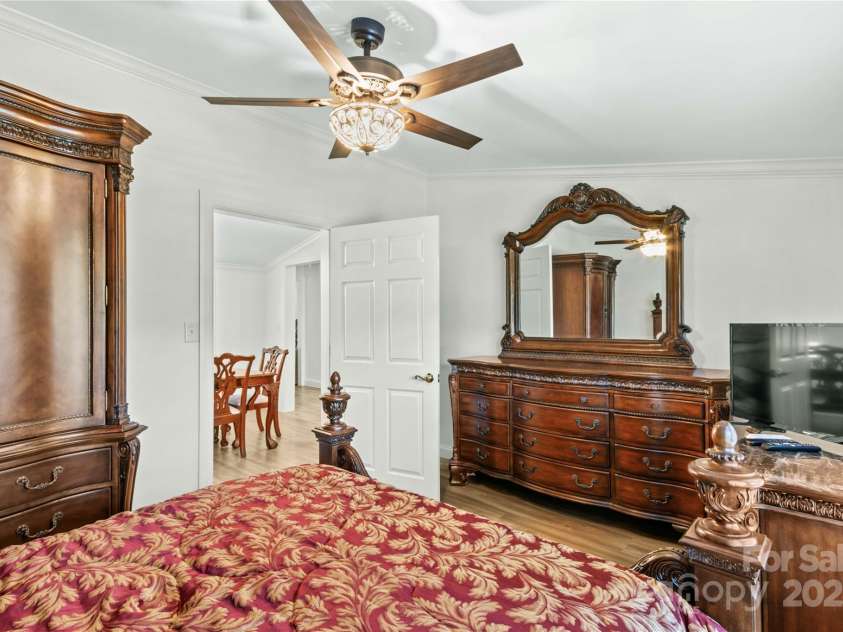 1043 Linneys Mill Road, Union Grove, NC 28689.  MLS# CAR4274249, YatesRealty ID 21737. 