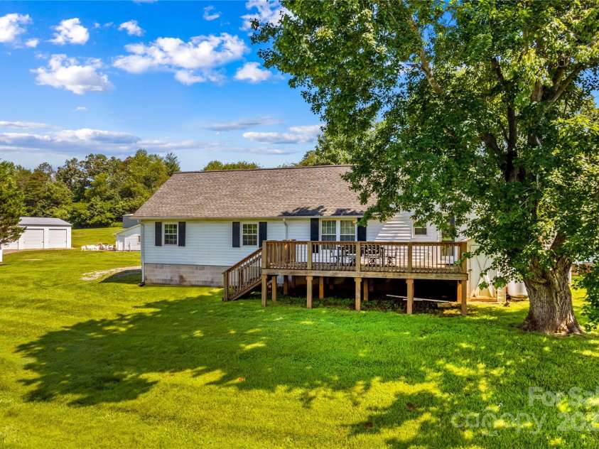1043 Linneys Mill Road, Union Grove, NC 28689.  MLS# CAR4274249, YatesRealty ID 21737. 
