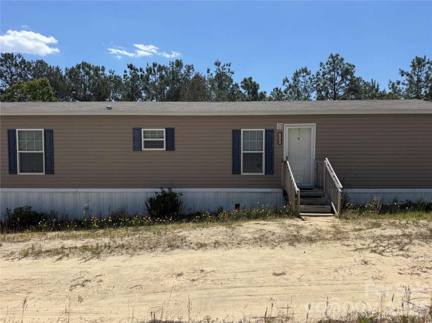 2640 Old Wire Road, Wallace, SC 29596.  MLS# CAR4382120, YatesRealty ID 21738. 