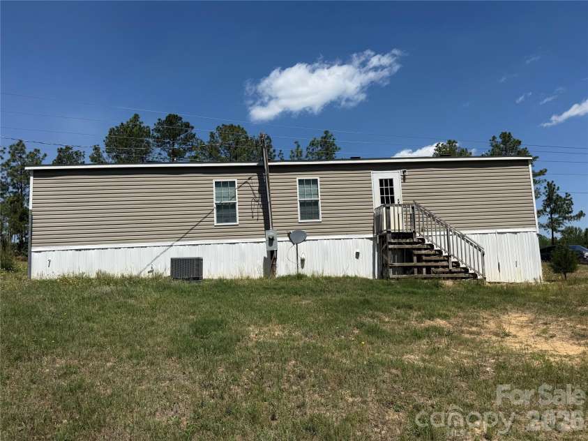 2640 Old Wire Road, Wallace, SC 29596.  MLS# CAR4382120, YatesRealty ID 21738. 