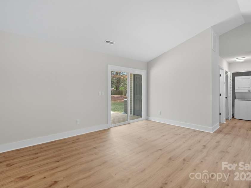 6732 Park Hickory Drive, Charlotte, NC 28227.  MLS# CAR4312422, YatesRealty ID 2174. 