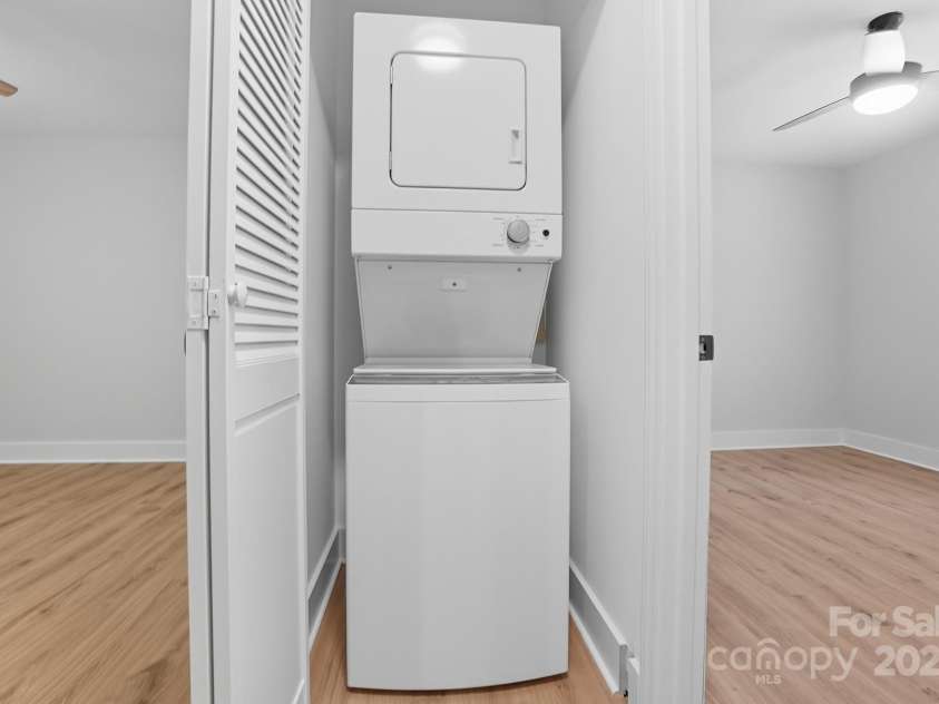 6732 Park Hickory Drive, Charlotte, NC 28227.  MLS# CAR4312422, YatesRealty ID 2174. 