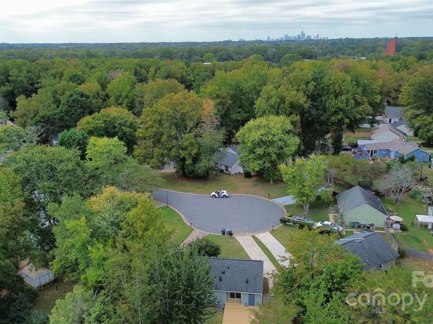 6732 Park Hickory Drive, Charlotte, NC 28227.  MLS# CAR4312422, YatesRealty ID 2174. 