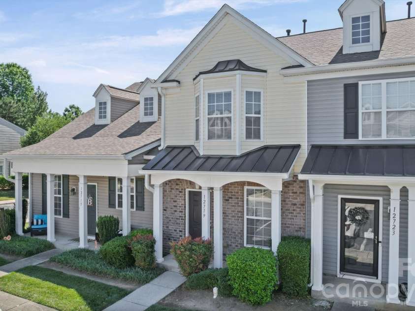 12719 Persimmon Tree Drive, Charlotte, NC 28273.  MLS# CAR4382115, YatesRealty ID 21740. 
