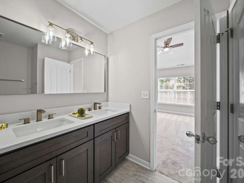 12719 Persimmon Tree Drive, Charlotte, NC 28273.  MLS# CAR4382115, YatesRealty ID 21740. 