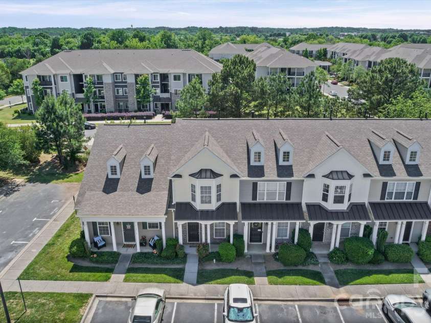 12719 Persimmon Tree Drive, Charlotte, NC 28273.  MLS# CAR4382115, YatesRealty ID 21740. 