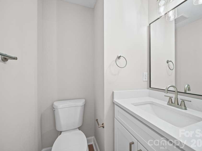 12719 Persimmon Tree Drive, Charlotte, NC 28273.  MLS# CAR4382115, YatesRealty ID 21740. Half Bath