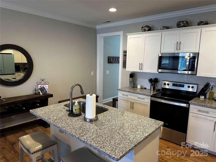 110 Pine Street, Lincolnton, NC 28092.  MLS# CAR4263532, YatesRealty ID 21741. 