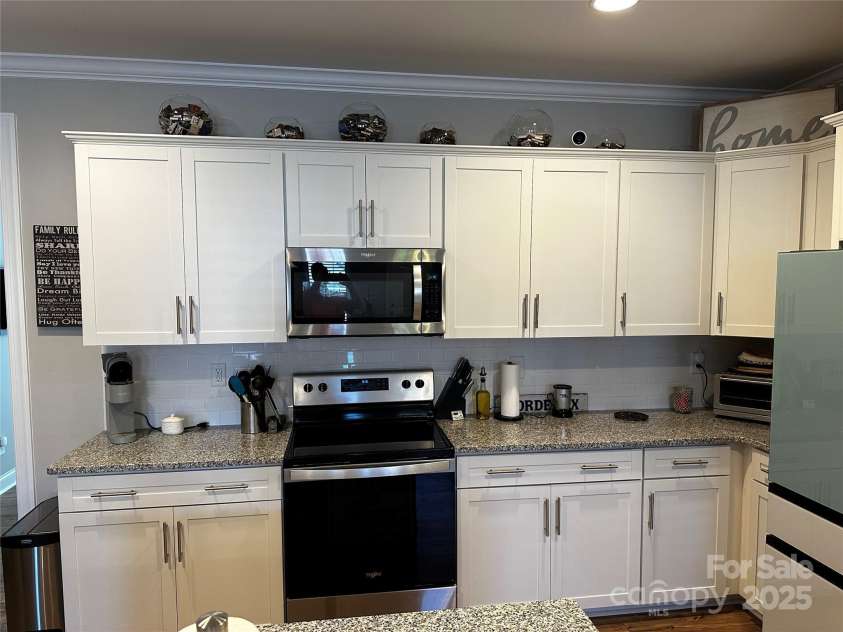 110 Pine Street, Lincolnton, NC 28092.  MLS# CAR4263532, YatesRealty ID 21741. 