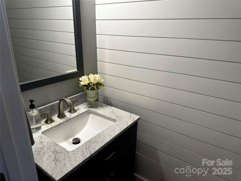 110 Pine Street, Lincolnton, NC 28092.  MLS# CAR4263532, YatesRealty ID 21741. 