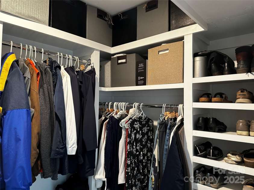 110 Pine Street, Lincolnton, NC 28092.  MLS# CAR4263532, YatesRealty ID 21741. 