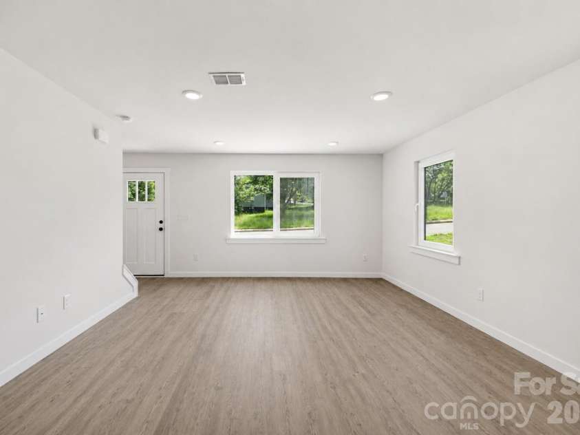 244 CALDWELL Avenue, Conover, NC 28613.  MLS# CAR4382191, YatesRealty ID 21742. 