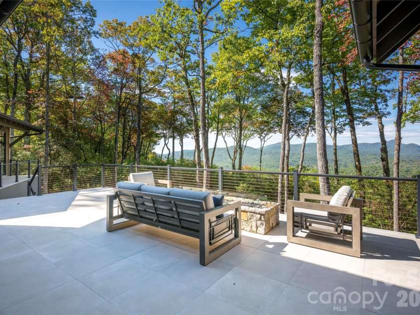 519 Eagle Drive, Sapphire, NC 28774.  MLS# CAR4382245, YatesRealty ID 21743. 