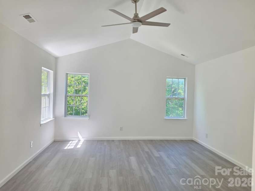 10317 Stoneykirk Lane, Charlotte, NC 28269.  MLS# CAR4382179, YatesRealty ID 21744. 