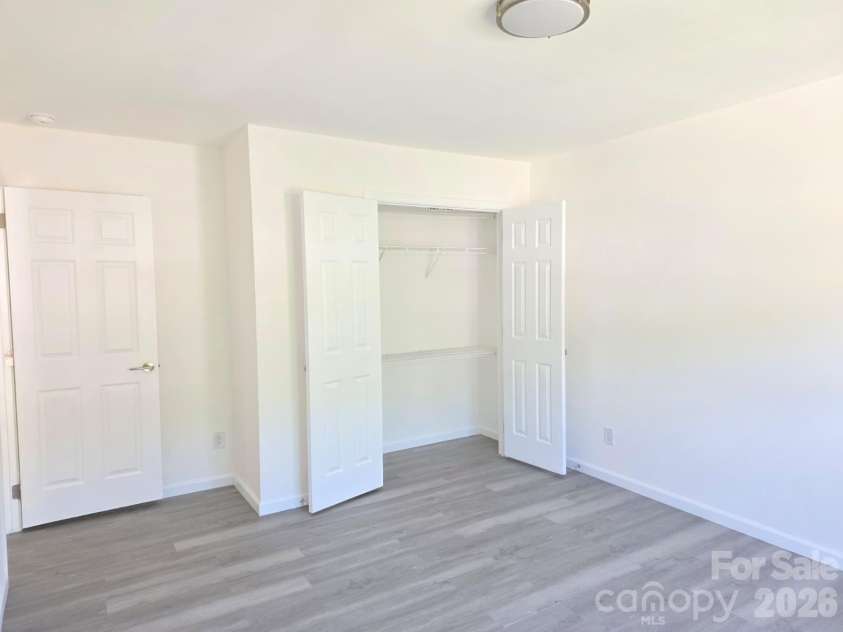 10317 Stoneykirk Lane, Charlotte, NC 28269.  MLS# CAR4382179, YatesRealty ID 21744. 