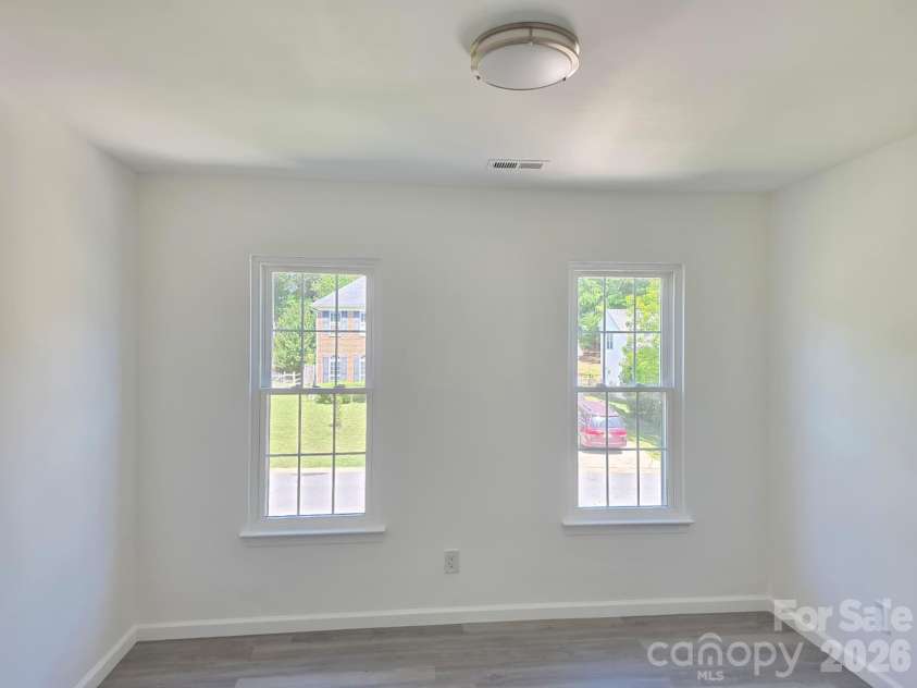 10317 Stoneykirk Lane, Charlotte, NC 28269.  MLS# CAR4382179, YatesRealty ID 21744. 