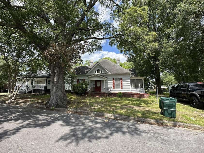 118 Hemphill Avenue, Chester, SC 29706.  MLS# CAR4271644, YatesRealty ID 21744. 