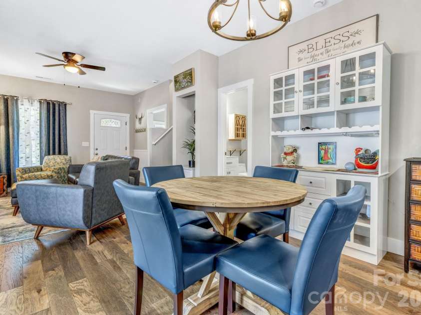 116 Northbend Drive, Asheville, NC 28804.  MLS# CAR4372052, YatesRealty ID 21746. 