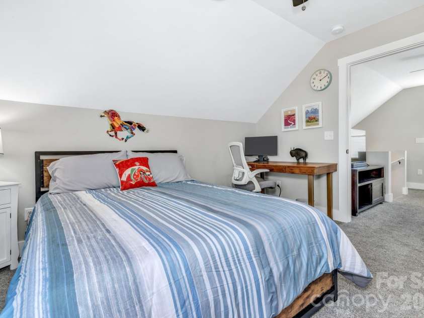 116 Northbend Drive, Asheville, NC 28804.  MLS# CAR4372052, YatesRealty ID 21746. 