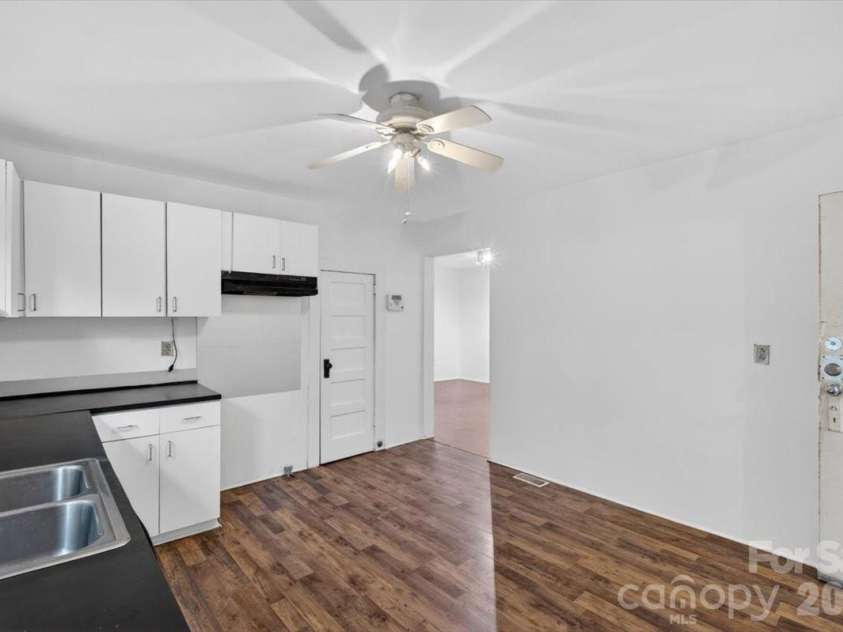 416 Echo Avenue, Kannapolis, NC 28081.  MLS# CAR4381584, YatesRealty ID 21747. 
