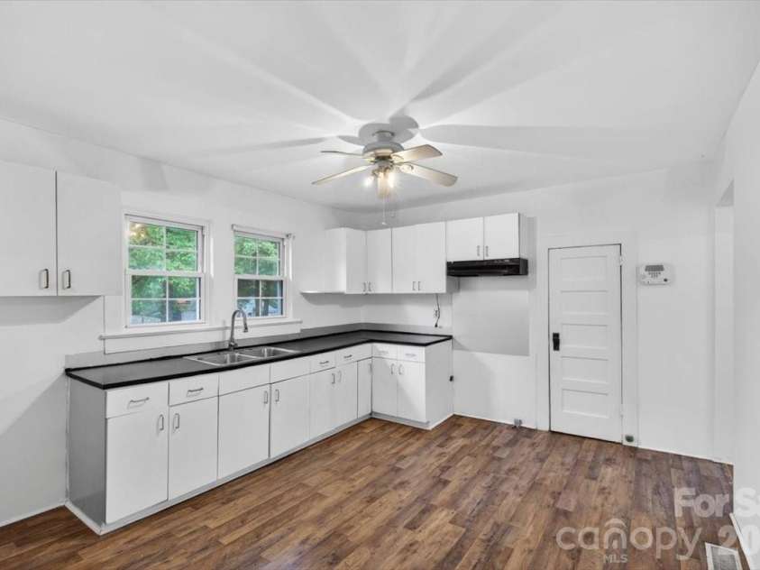 416 Echo Avenue, Kannapolis, NC 28081.  MLS# CAR4381584, YatesRealty ID 21747. 