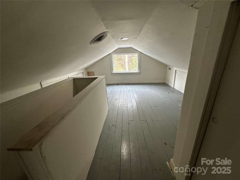 424 20th Avenue, Hickory, NC 28601.  MLS# CAR4230508, YatesRealty ID 21749. Attic / Playroom
