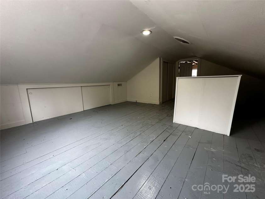 424 20th Avenue, Hickory, NC 28601.  MLS# CAR4230508, YatesRealty ID 21749. Attic / Playroom