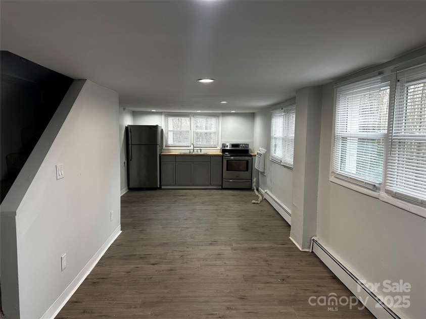 424 20th Avenue, Hickory, NC 28601.  MLS# CAR4230508, YatesRealty ID 21749. Basement Kitchen/Dining