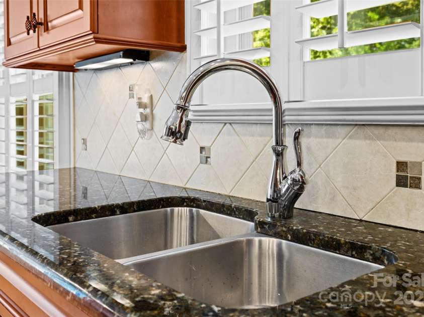 1593 Worthington Crossing, Rock Hill, SC 29732.  MLS# CAR4301171, YatesRealty ID 2175. 