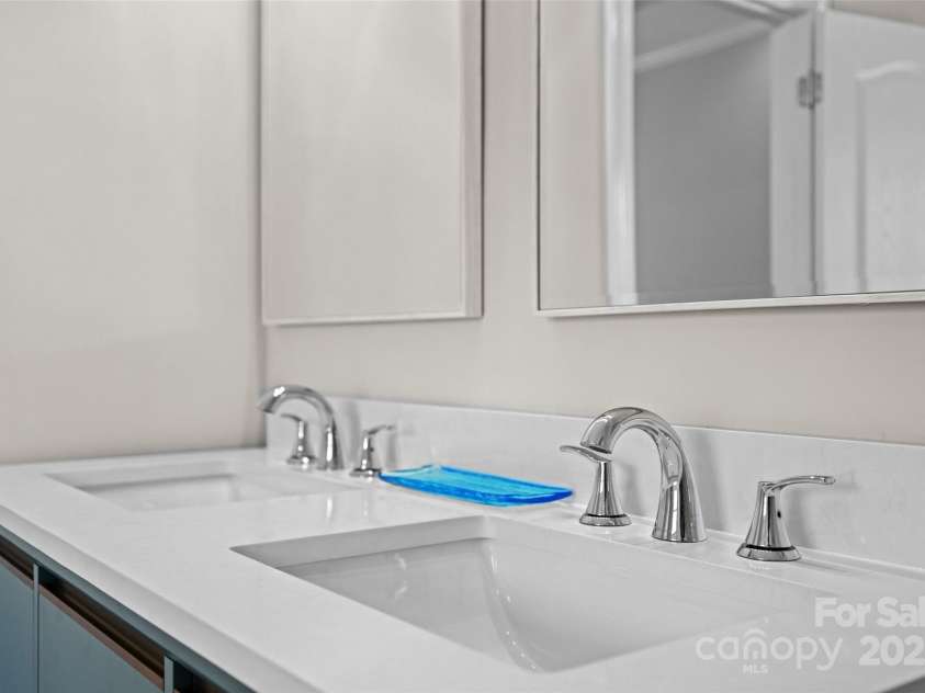 1593 Worthington Crossing, Rock Hill, SC 29732.  MLS# CAR4301171, YatesRealty ID 2175. 