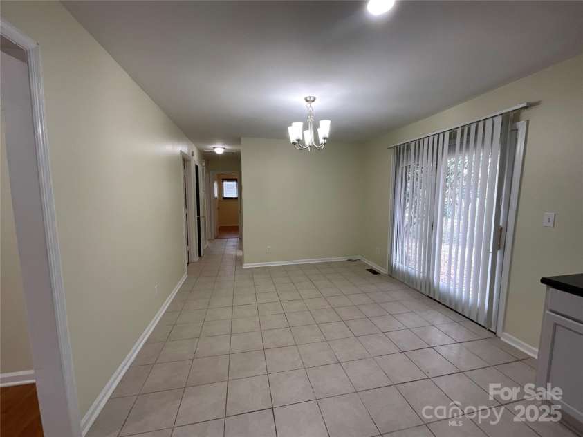 837 Corwin Drive, Charlotte, NC 28213.  MLS# CAR4234721, YatesRealty ID 2175. 