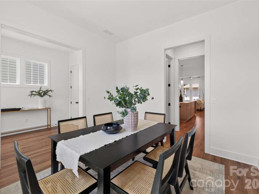 9109 Maybry Park Street, Charlotte, NC 28212.  MLS# CAR4261607, YatesRealty ID 2175. Dining Room