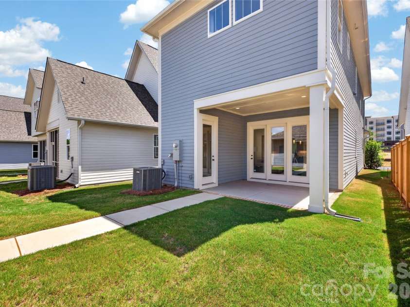 9109 Maybry Park Street, Charlotte, NC 28212.  MLS# CAR4261607, YatesRealty ID 2175. Rear Yard