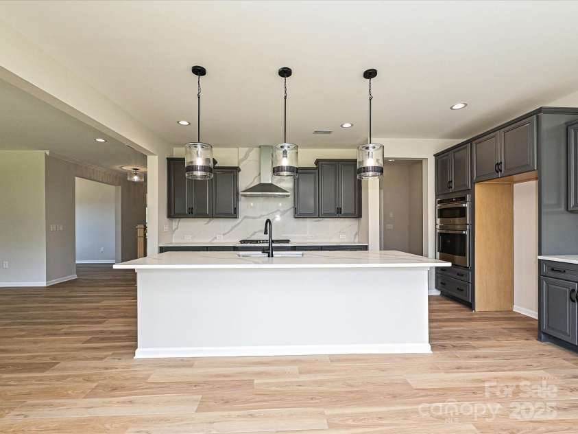 2211 Camber Drive, Gastonia, NC 28054.  MLS# CAR4222812, YatesRealty ID 21750. Kitchen