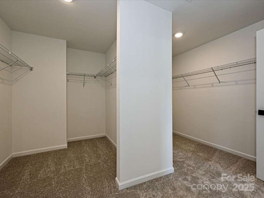 2211 Camber Drive, Gastonia, NC 28054.  MLS# CAR4222812, YatesRealty ID 21750. Premier Walk-in Closet