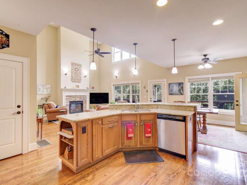 35 Village Pointe Lane, Asheville, NC 28803.  MLS# CAR4273092, YatesRealty ID 21751. 