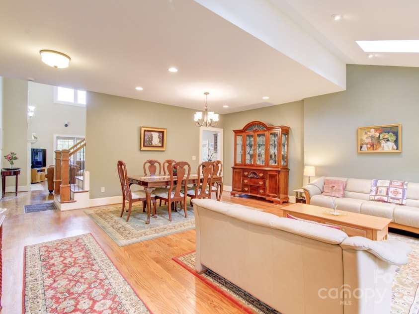 35 Village Pointe Lane, Asheville, NC 28803.  MLS# CAR4273092, YatesRealty ID 21751. 