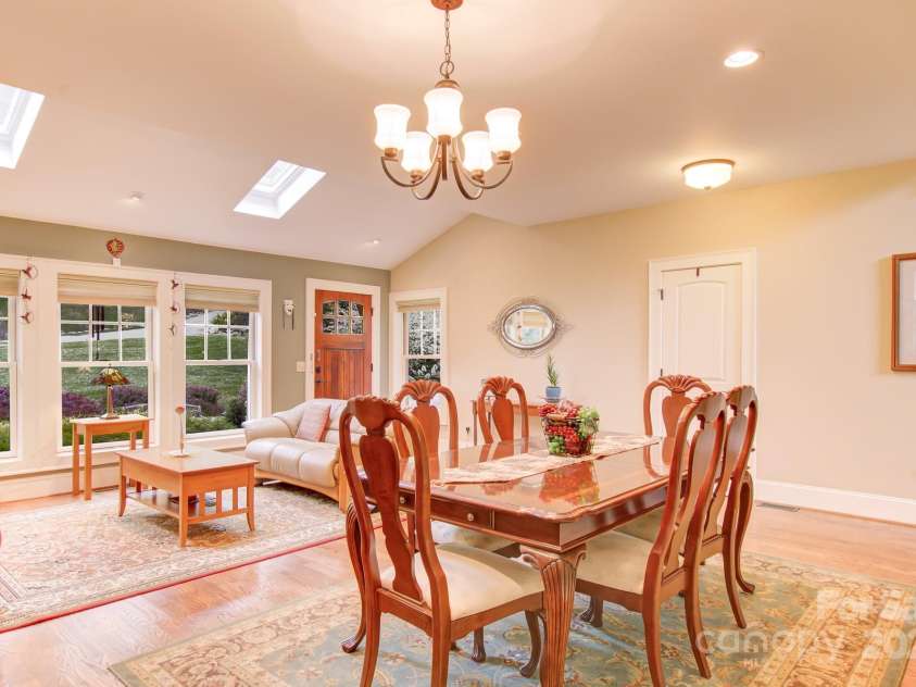 35 Village Pointe Lane, Asheville, NC 28803.  MLS# CAR4273092, YatesRealty ID 21751. 