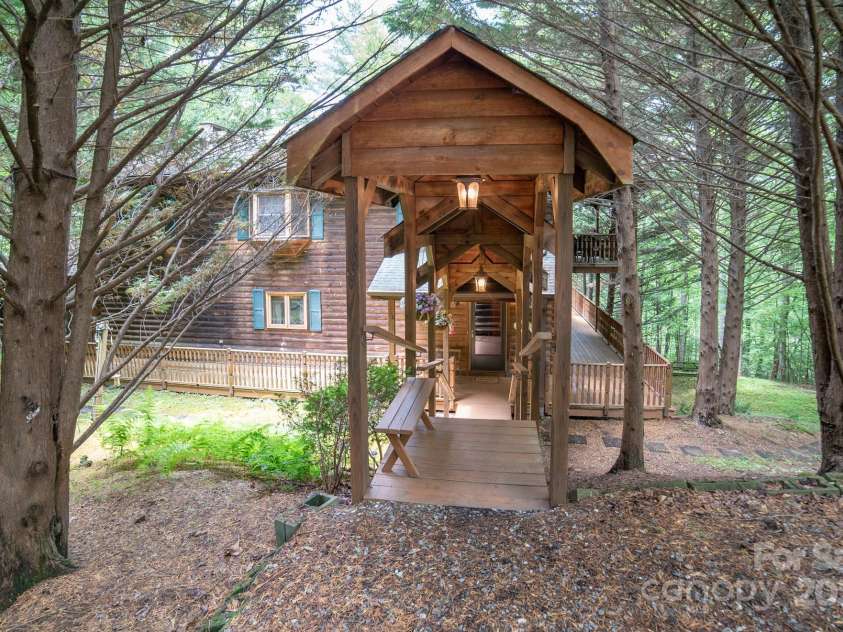 1465 Ohennesy Lane, Lenoir, NC 28645.  MLS# CAR4271925, YatesRealty ID 21752. 